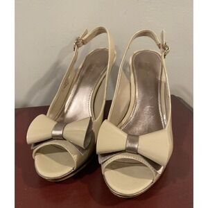 Anne Klein "Akelong" Vegan Beige Gold Peep Toe Heel Women's Size 9M Sling Back